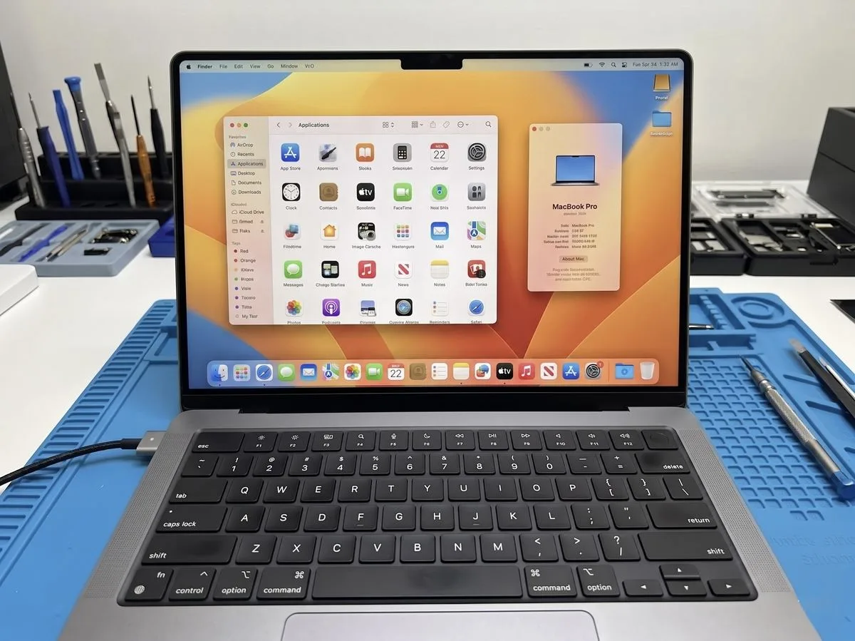 MacBook Pro після заміни екрана в ScreenLab
